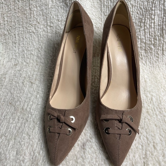 Nine West Shoes - Nine West Women synthetic suede light brown Heels with lace Bow Detail SZ11M